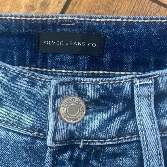 Silver suki jean capris - Picture 2 of 6